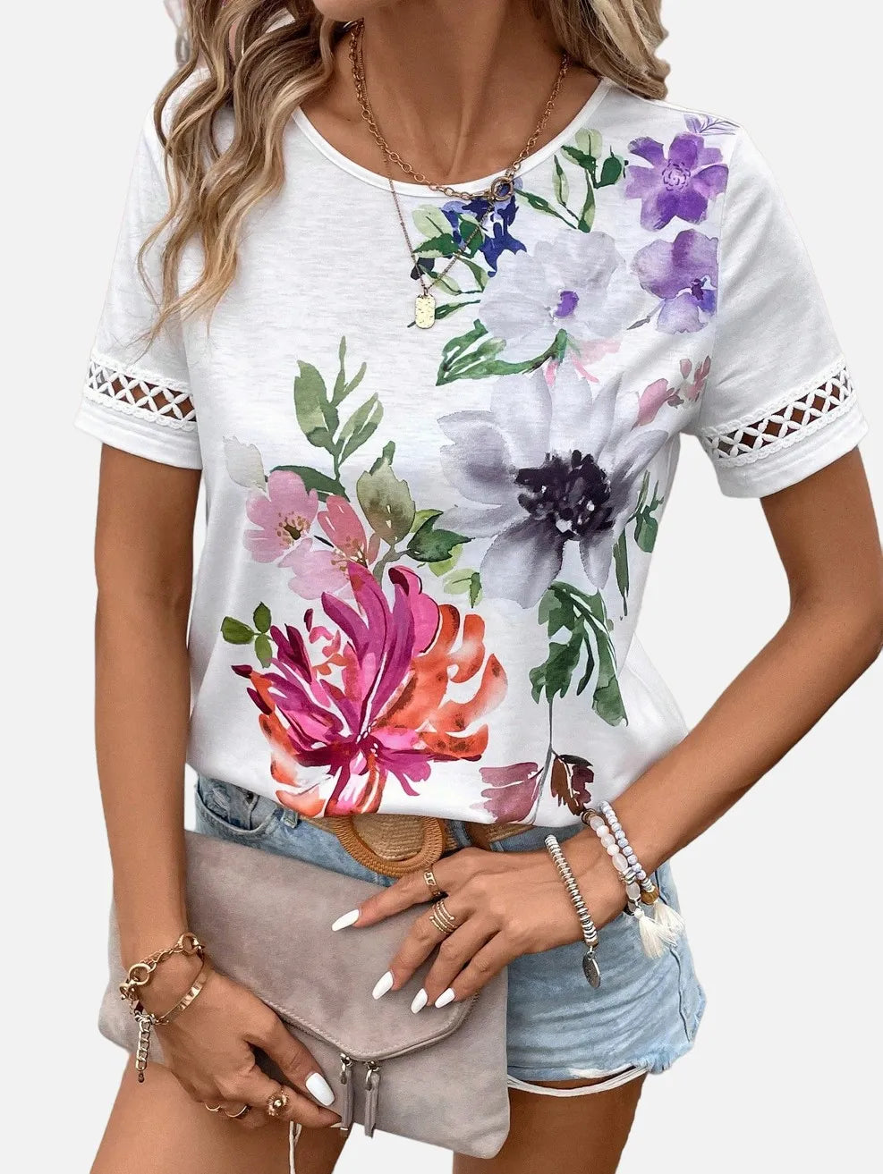 Camiseta Manga Curta com Renda e Estampa Floral